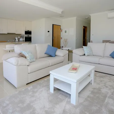New Modern With Free Access To Spa, Gym And Pool In Boavista Resort,