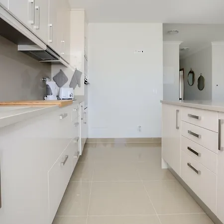 New Modern With Free Access To Spa, Gym And Pool In Boavista Resort, * Λάγος